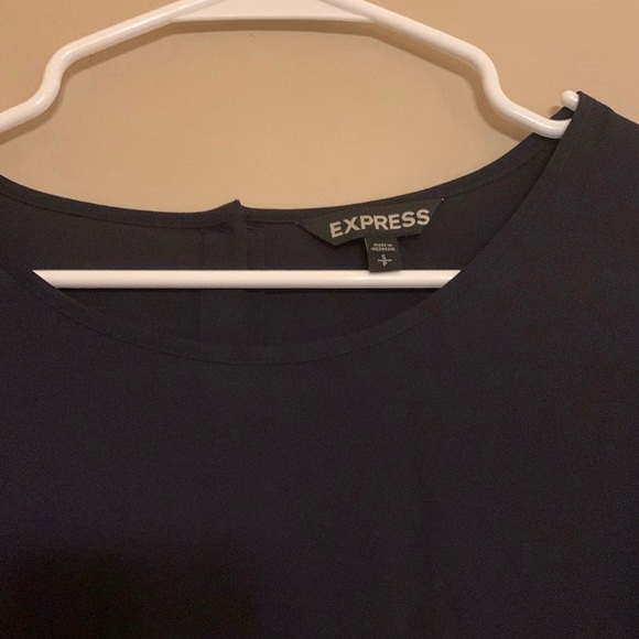 Express Blouse - Picture 3 of 5